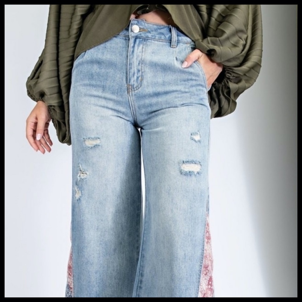 EASEL “I Got A Feeling” Light Denim Boyfriend Jeans Patchwork Details Flared Leg - Picture 6 of 14